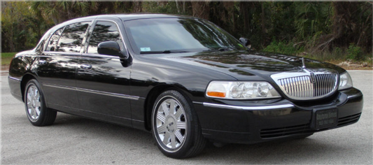 Lincon Town Car Sedan 2 3 pass 2 bags