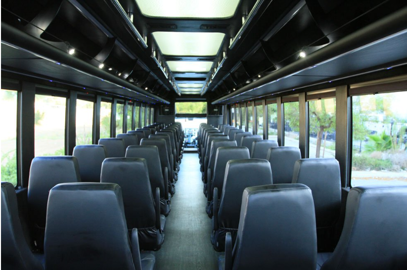 Ford REAR WINDOW Shuttle for 50 pass